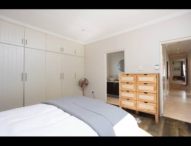 4 BEDROOM FREEHOLD FOR SALE IN RONDEBOSCH PARK ESTATE